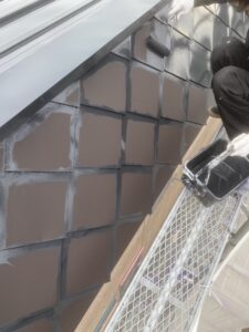 函館市の屋根塗装の様子